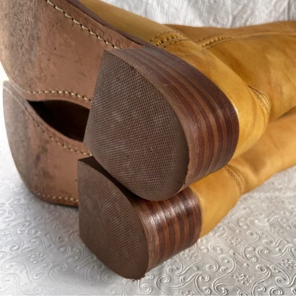 Frye Campus Boots 14L Women 8.5 B Banana Iconic Closet Staple Quiet Luxury Boho - Picture 11 of 16